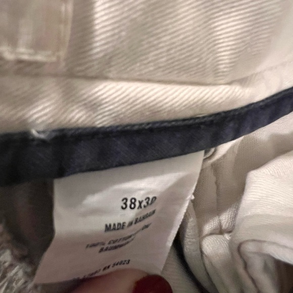 Men’s Gap Classic Fit Khakis, size 38/30 - Picture 3 of 4